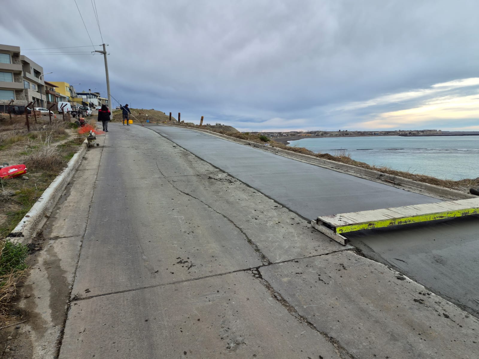 Trabajos de pavimentación en calle Ing. Raventos